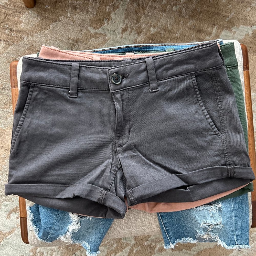 American Eagle AEO Twill X Gray Midi Shorts Low Rise